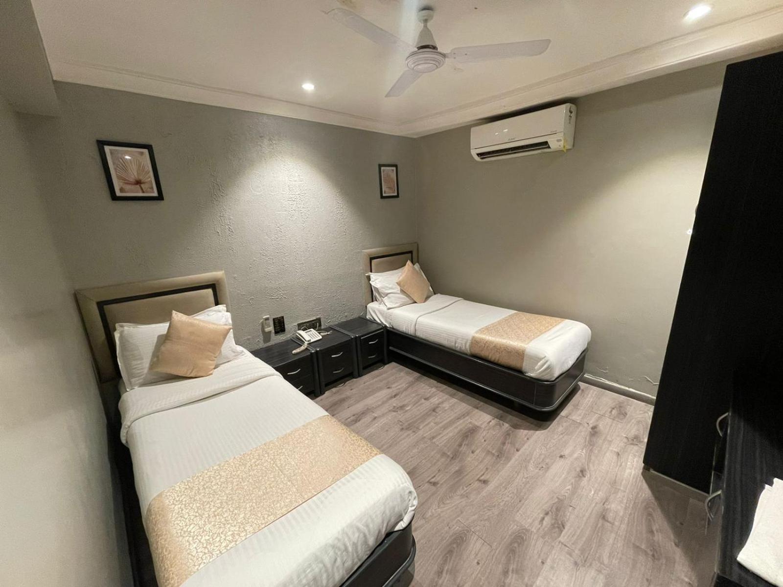 Gulf Hotel Mumbai- The Boutique Hotel Colaba Mumbai Exterior foto